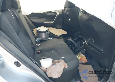 2019 Toyota Rav4 Le z USA, uszkodzony, nr VIN 2T3H1RFVXKW037563